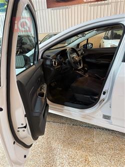 نیسان ڤێرسا